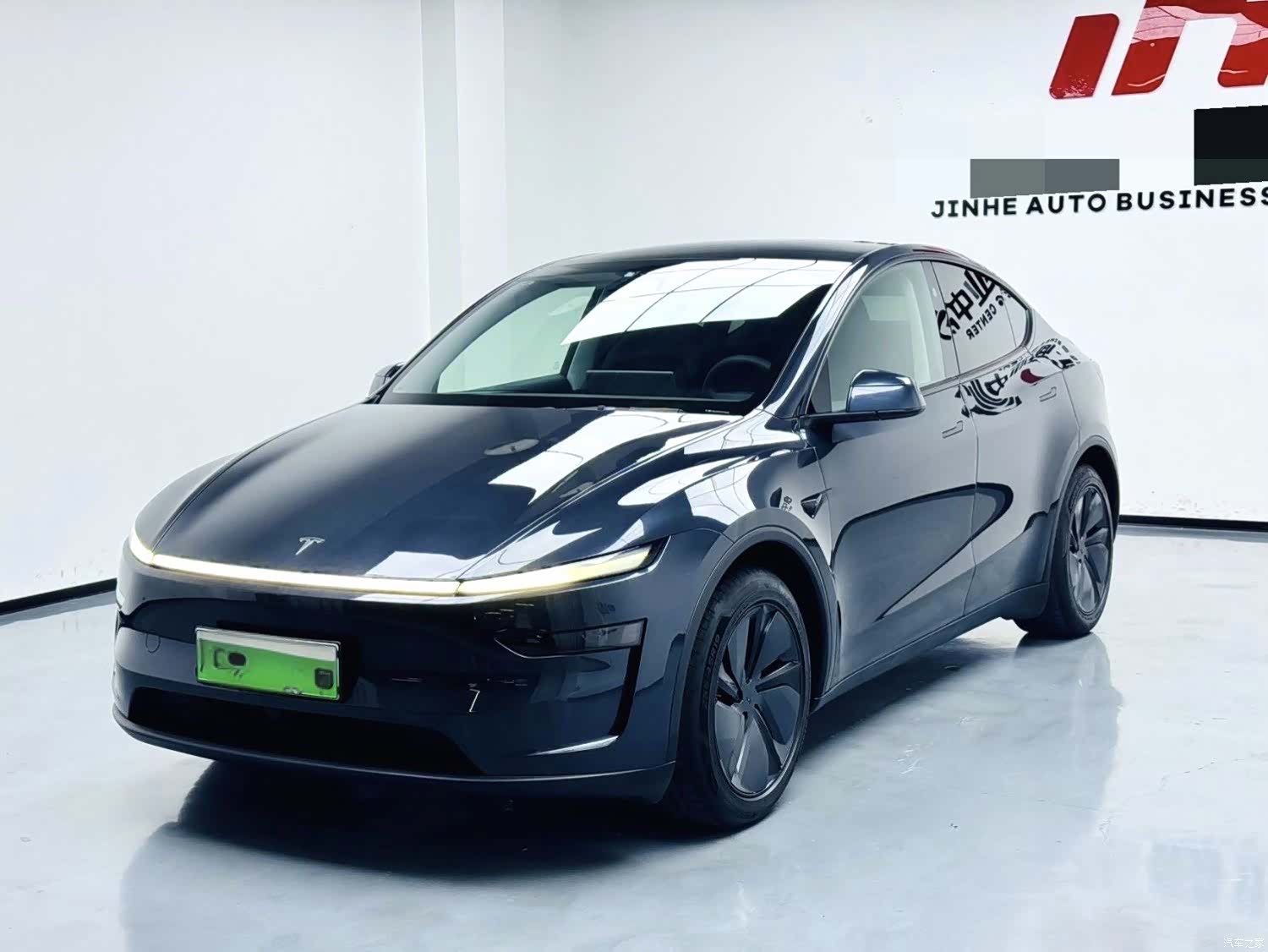 Tesla Model Y, 2025 1