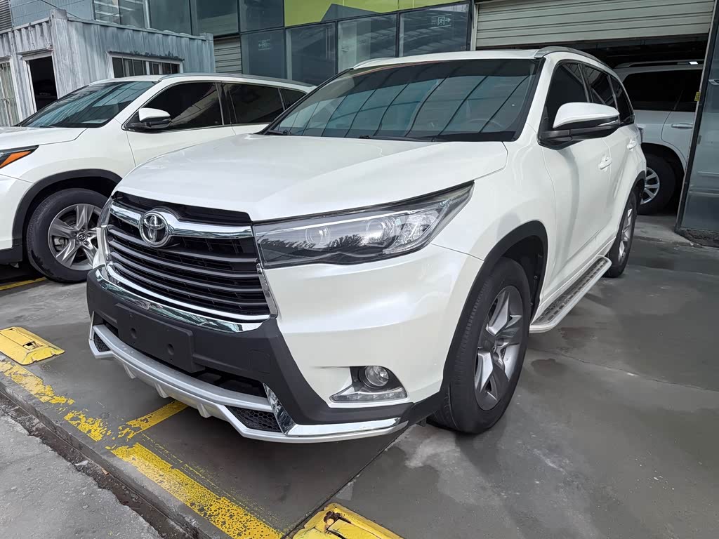 Toyota Highlander 2015 2.0T Luxury 7 мест