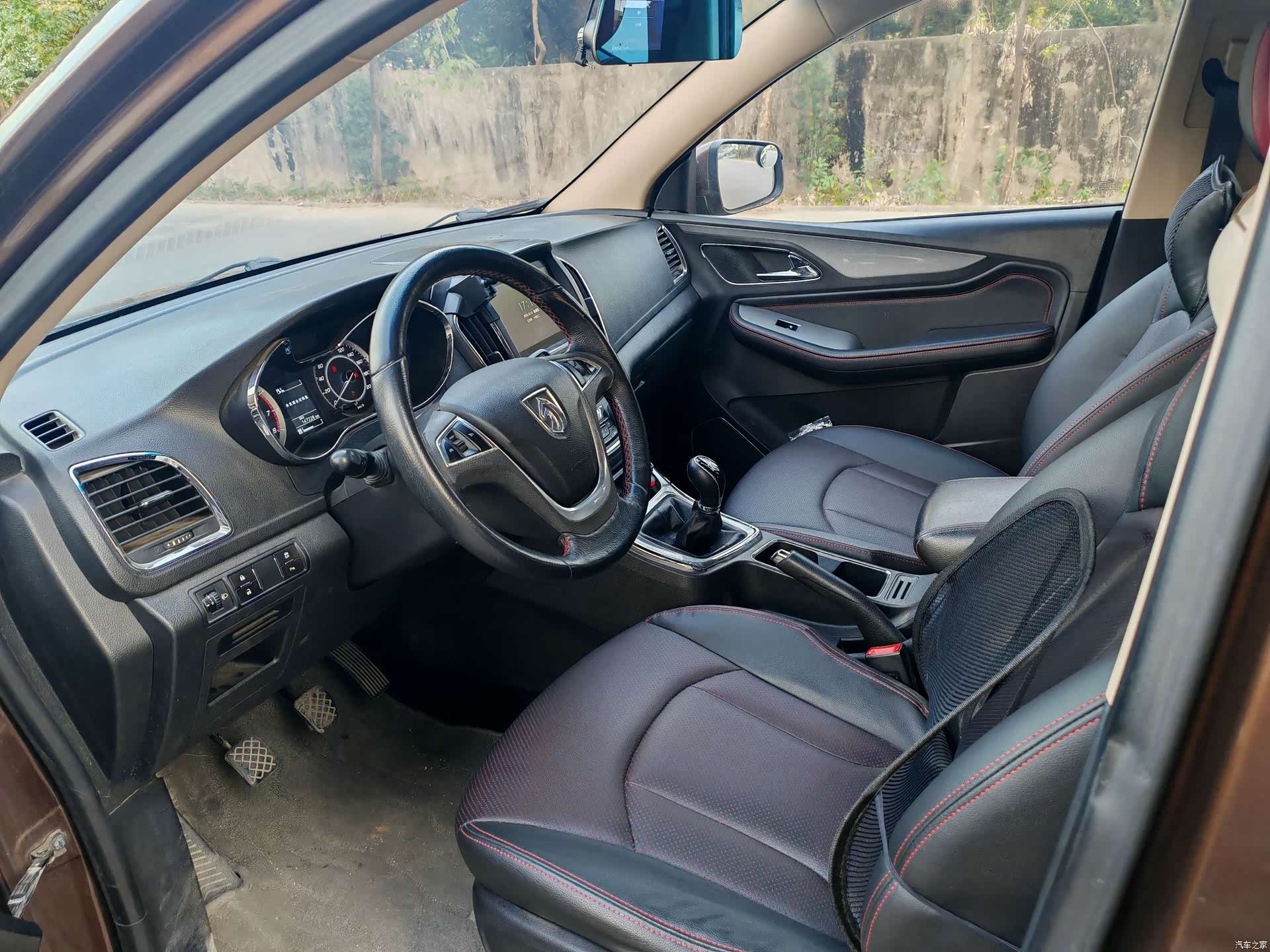 Wuling 560, 2016 7