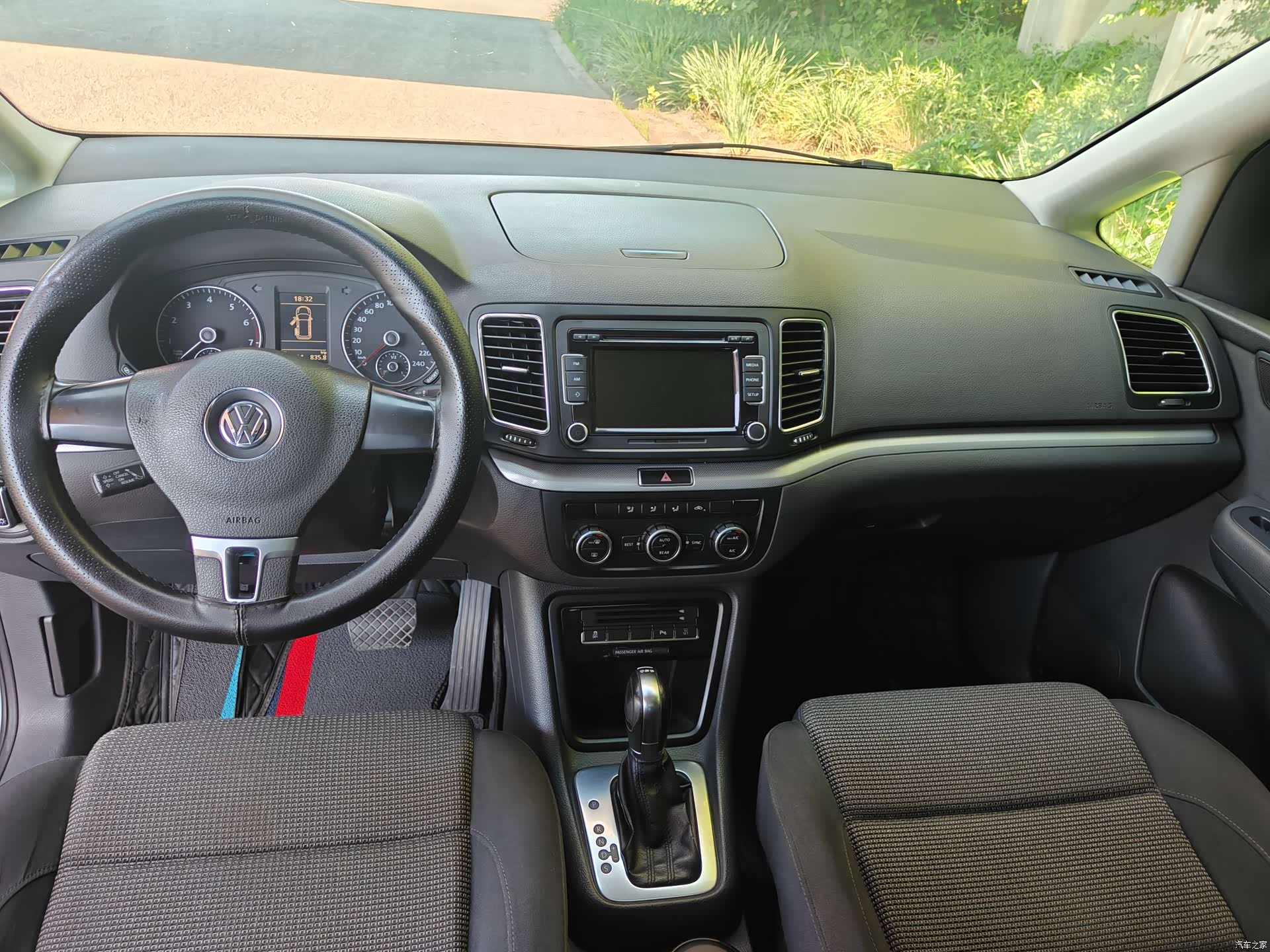 Volkswagen Xia, 2013 8