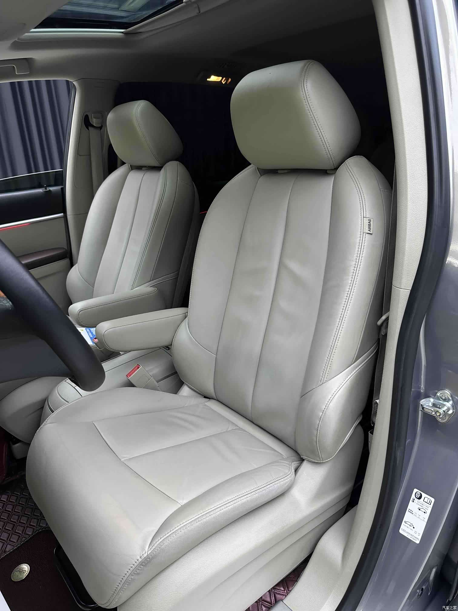 Buick GL8, 2019 4