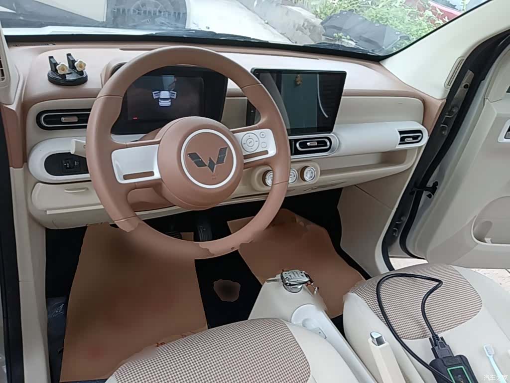Wuling MINIEV, 2024 10