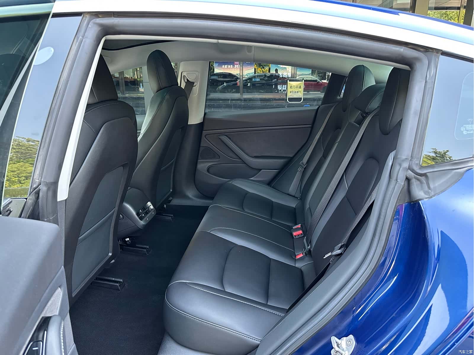 Tesla Model 3, 2019 22