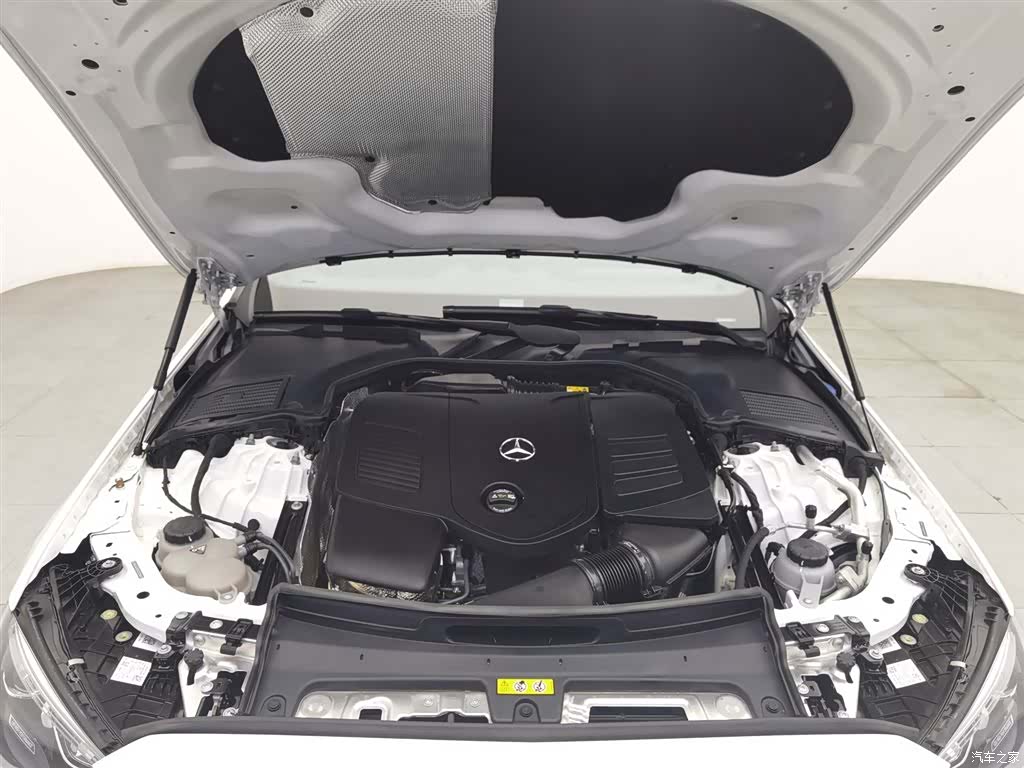Mercedes-Benz C-Class, 2025 6