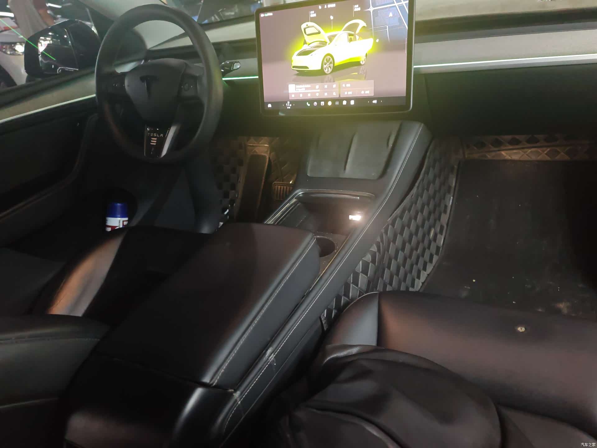 Tesla Model Y, 2023 10