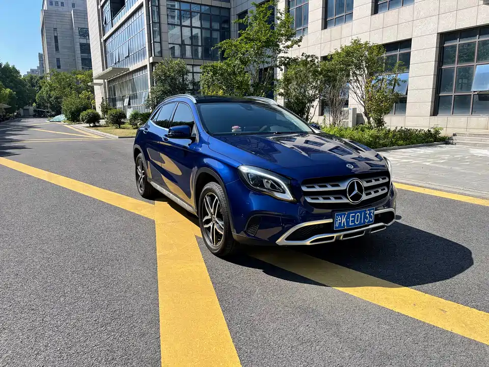 Mercedes-Benz GLA