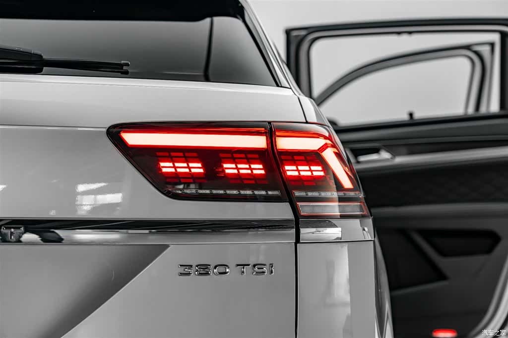 Volkswagen Teramont X, 2020 35