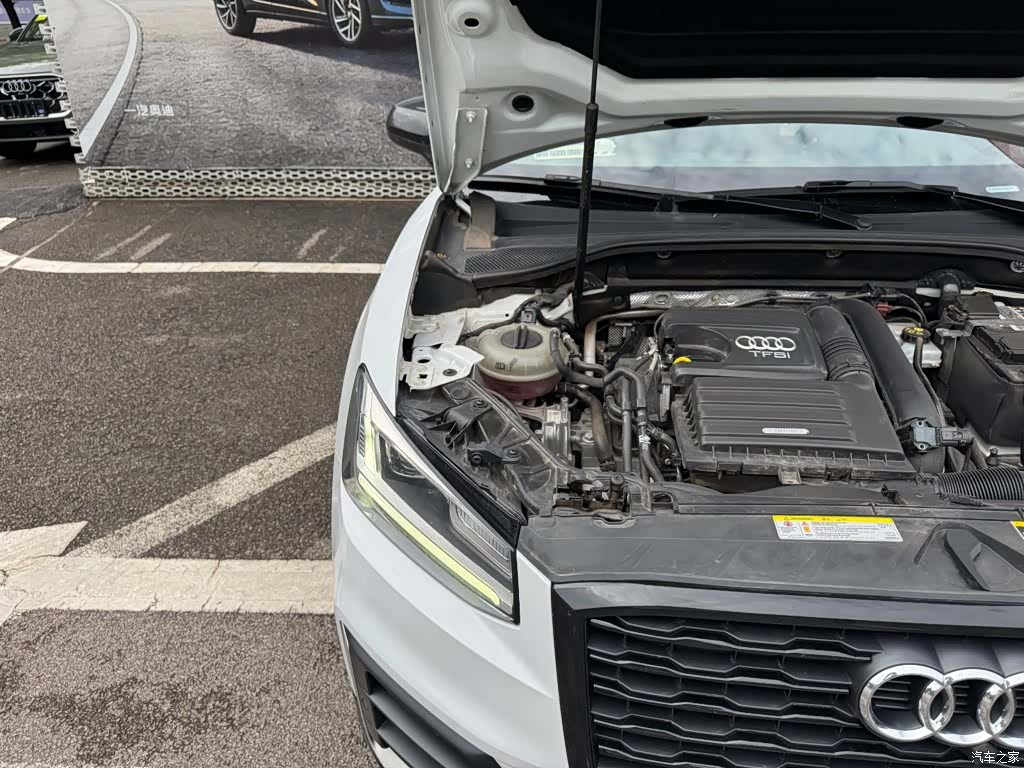 Audi Q2L, 2020 7