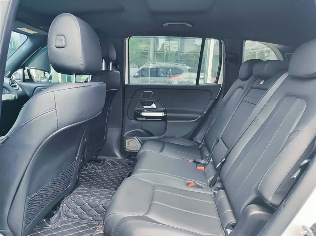 Mercedes-Benz GLB, 2023 17