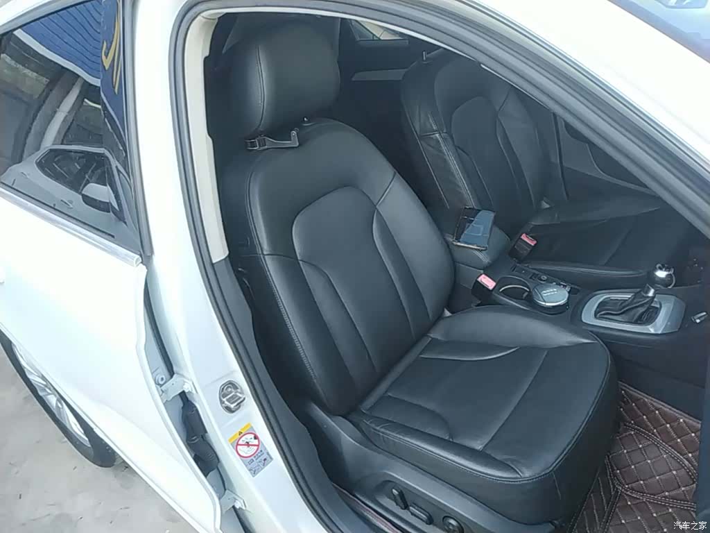 Audi Q3, 2015 25