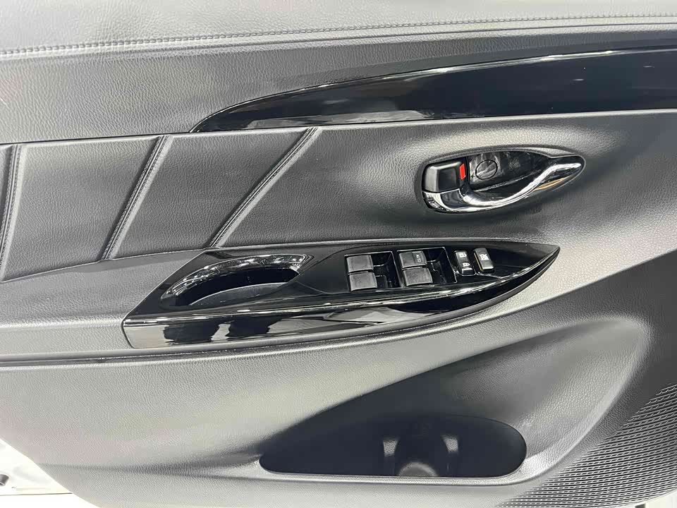 Toyota YARiS L Zhixuan