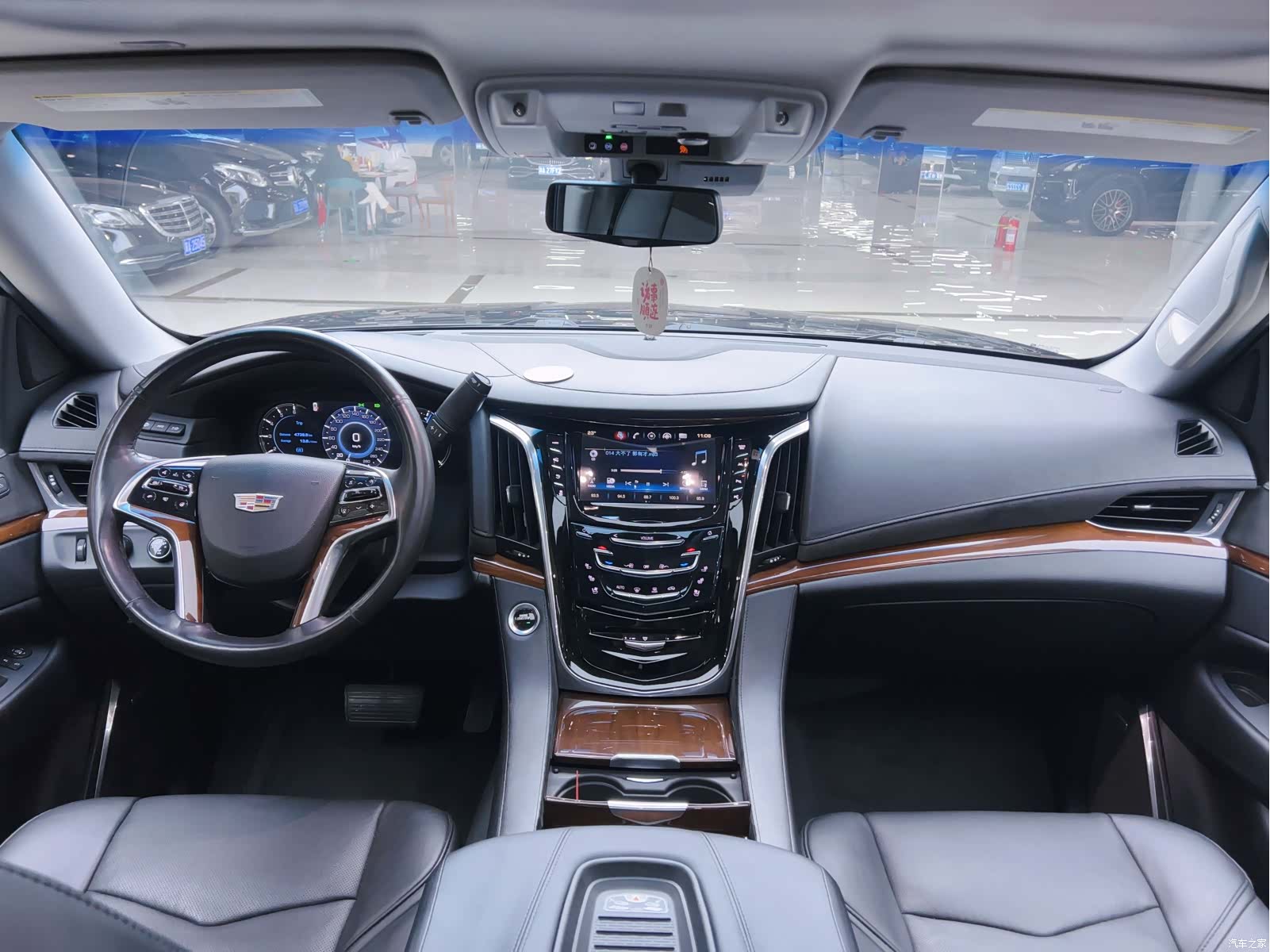 Cadillac Escalade, 2018 14