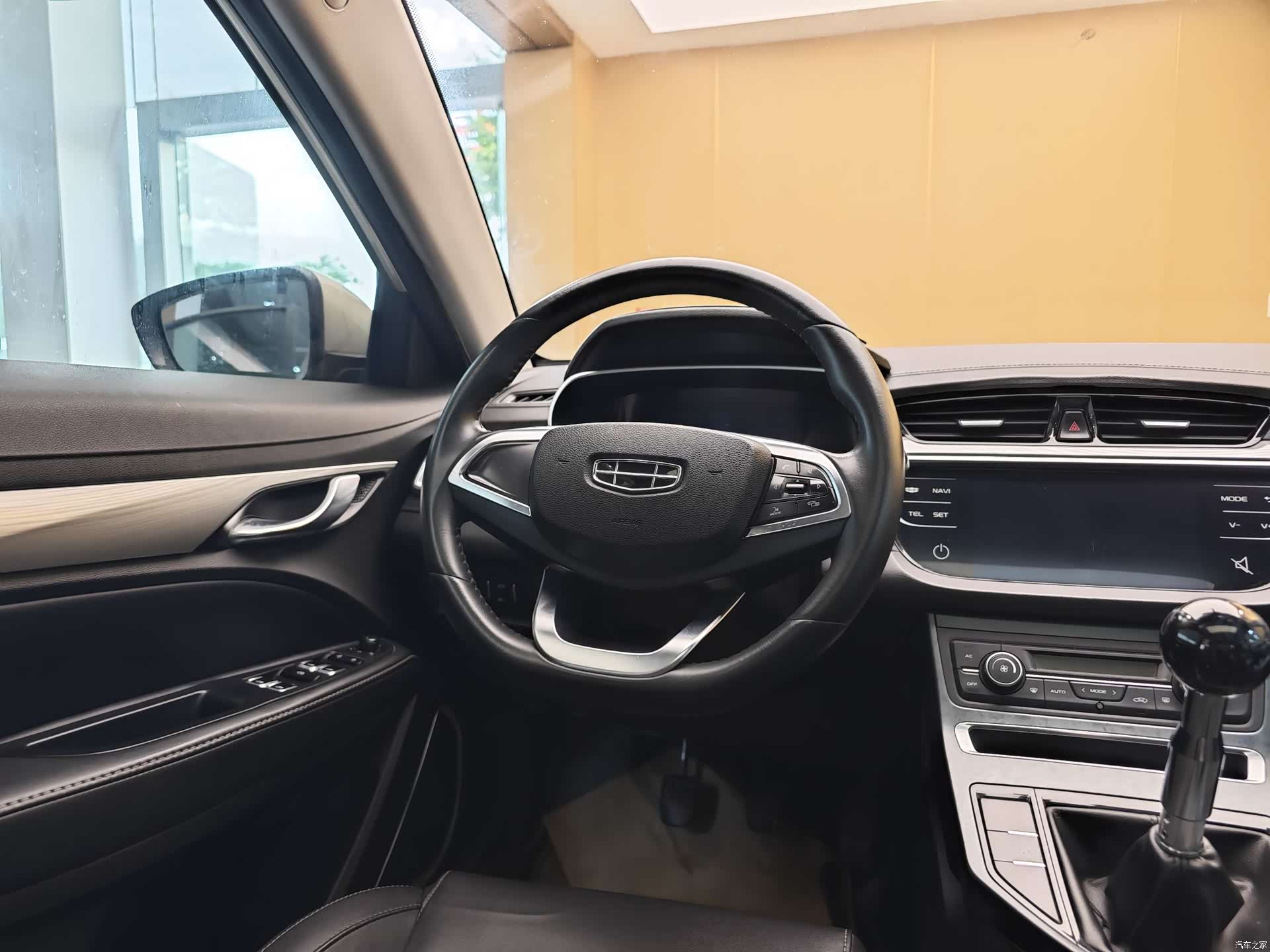 Geely Emgrand, 2021 14