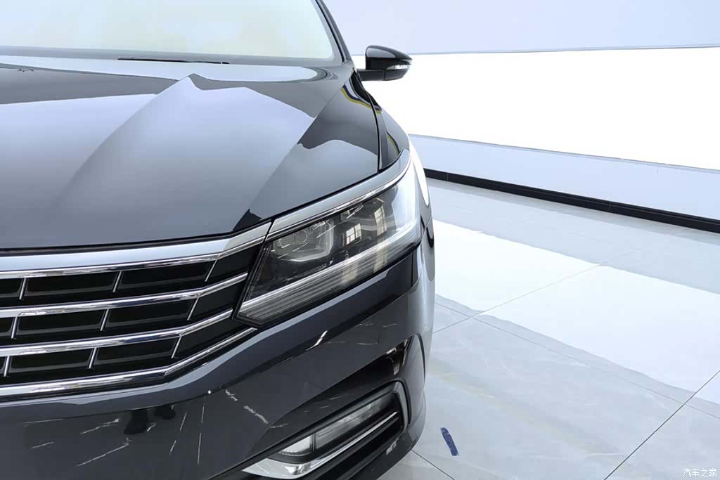 Volkswagen Passat, 2019 все фото