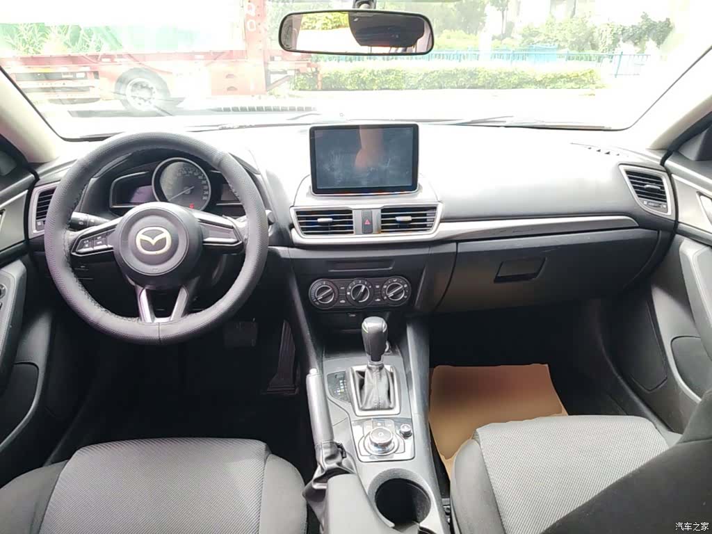 Mazda Mazda3, 2017 6