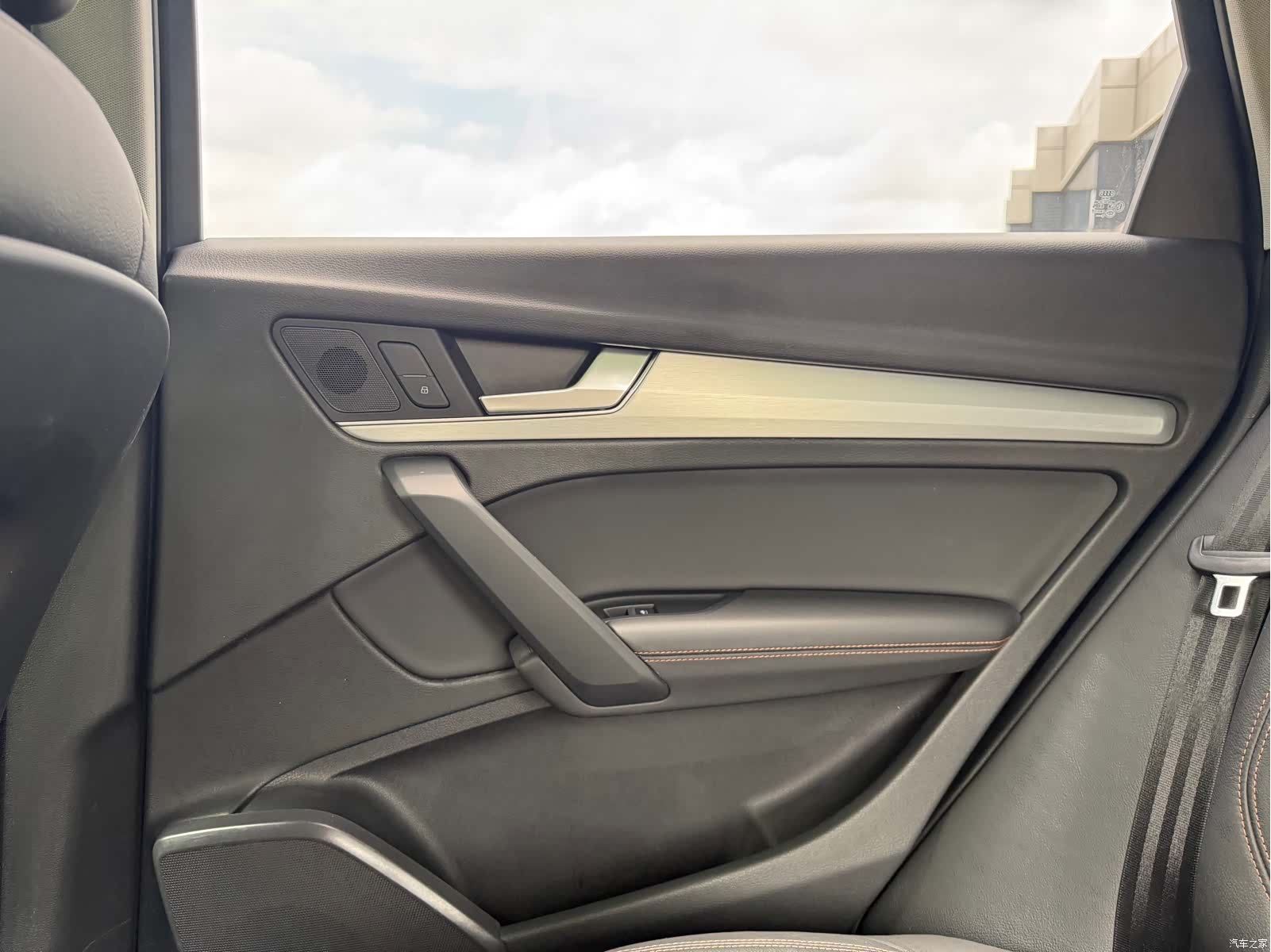Audi Q5L, 2019 33
