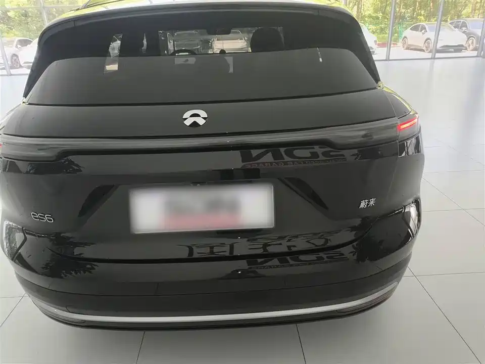 NIO ES6