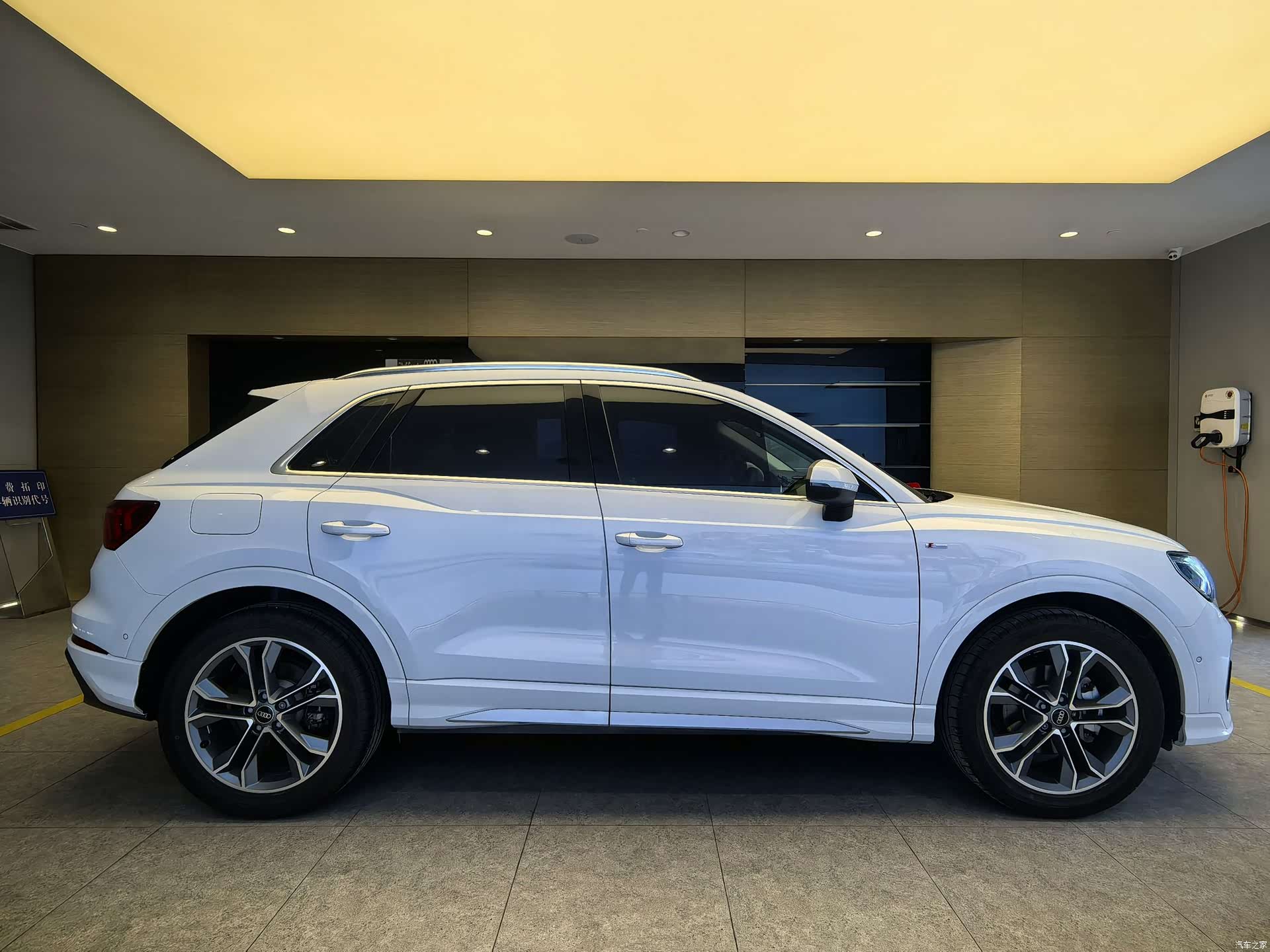 Audi Q3, 2022 2