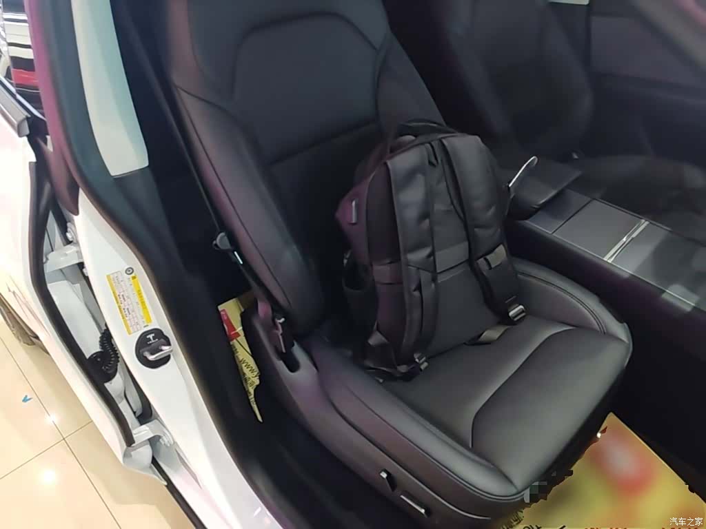 Tesla Model Y, 2026 25