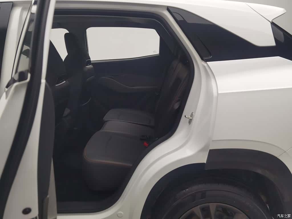 Wuling RS-3, 2021 15