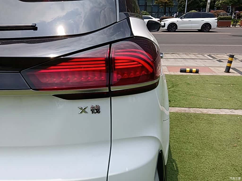Geely Boyue, 2023 8