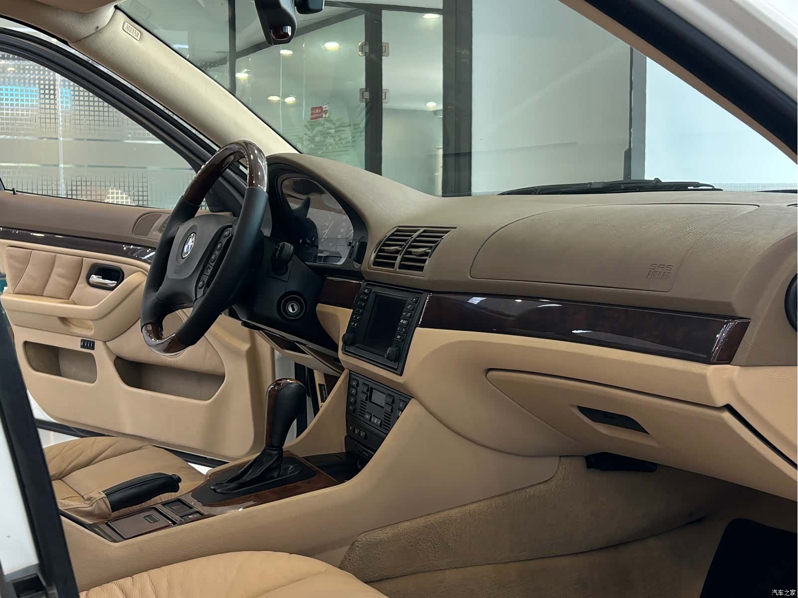 BMW 5 Series, 2004 11