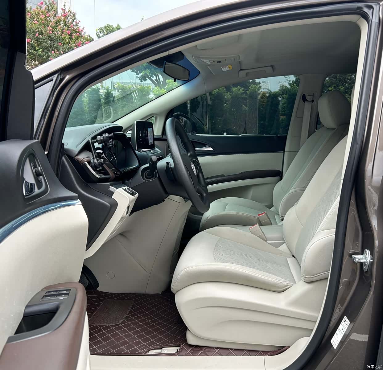 Buick GL8, 2024 8