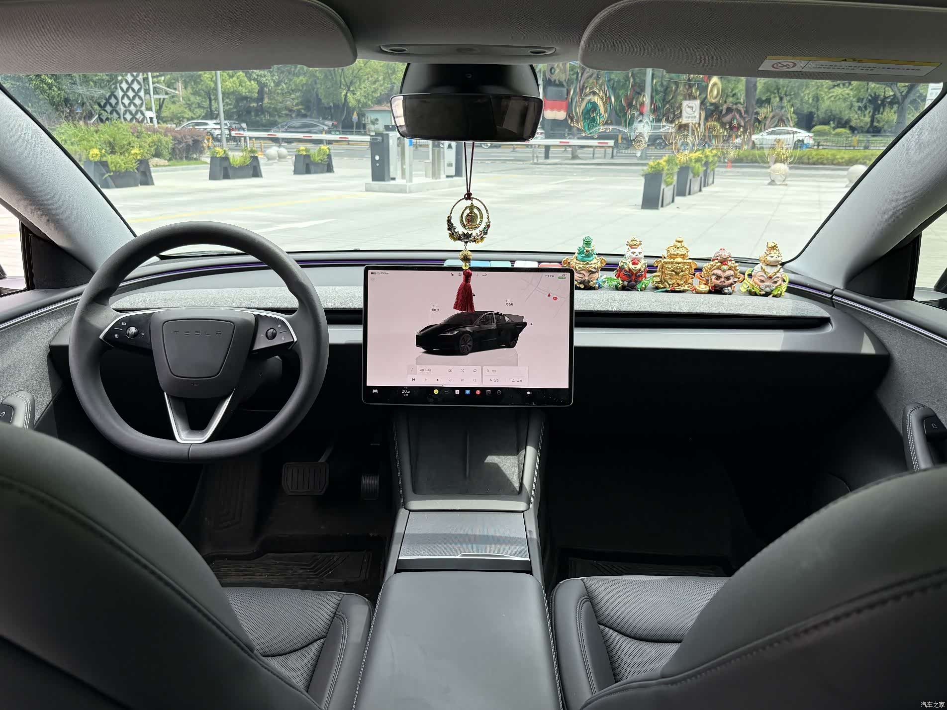 Tesla Model 3, 2025 14