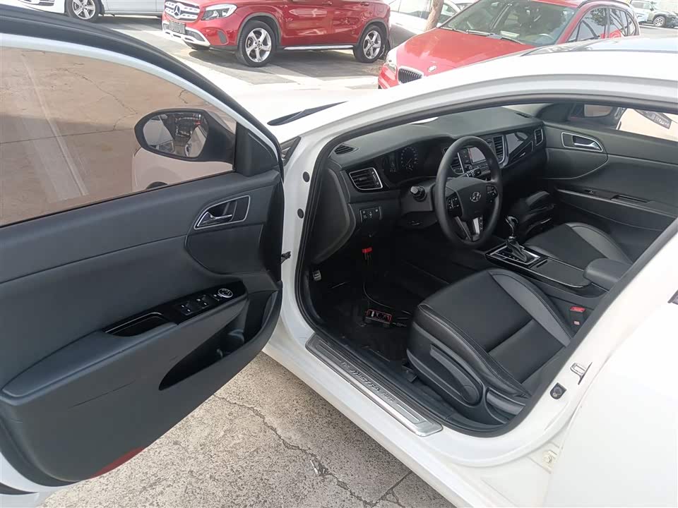 Hyundai Name picture