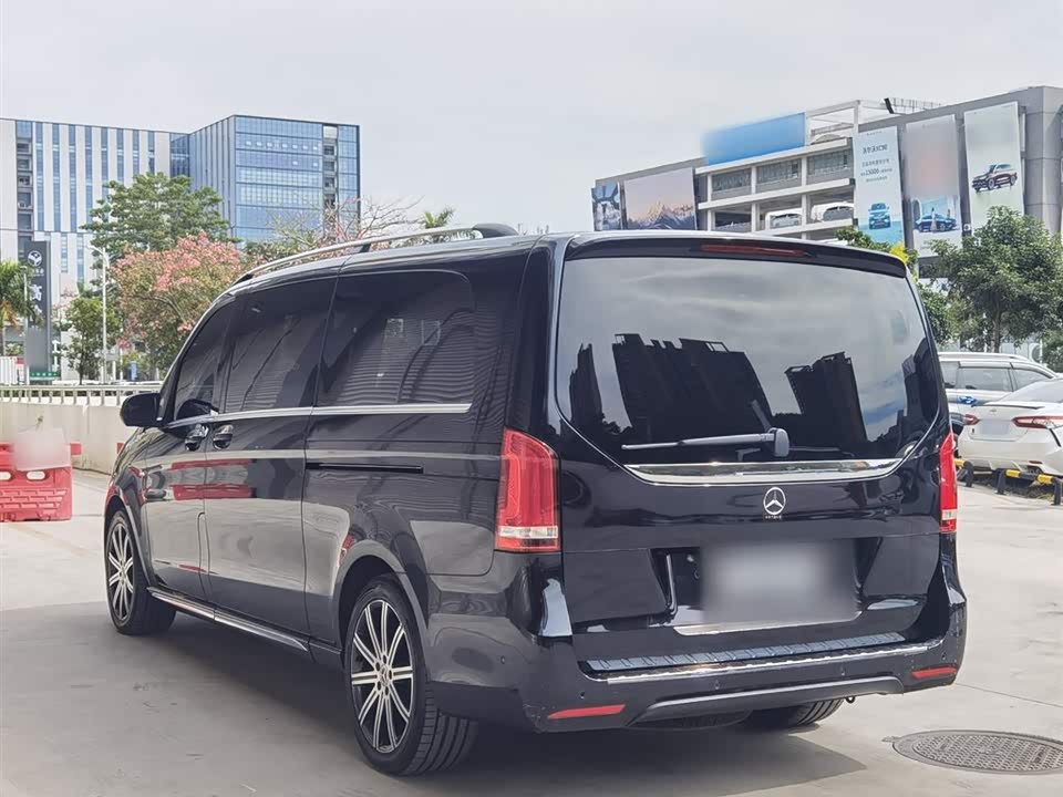 Mercedes-Benz V-class