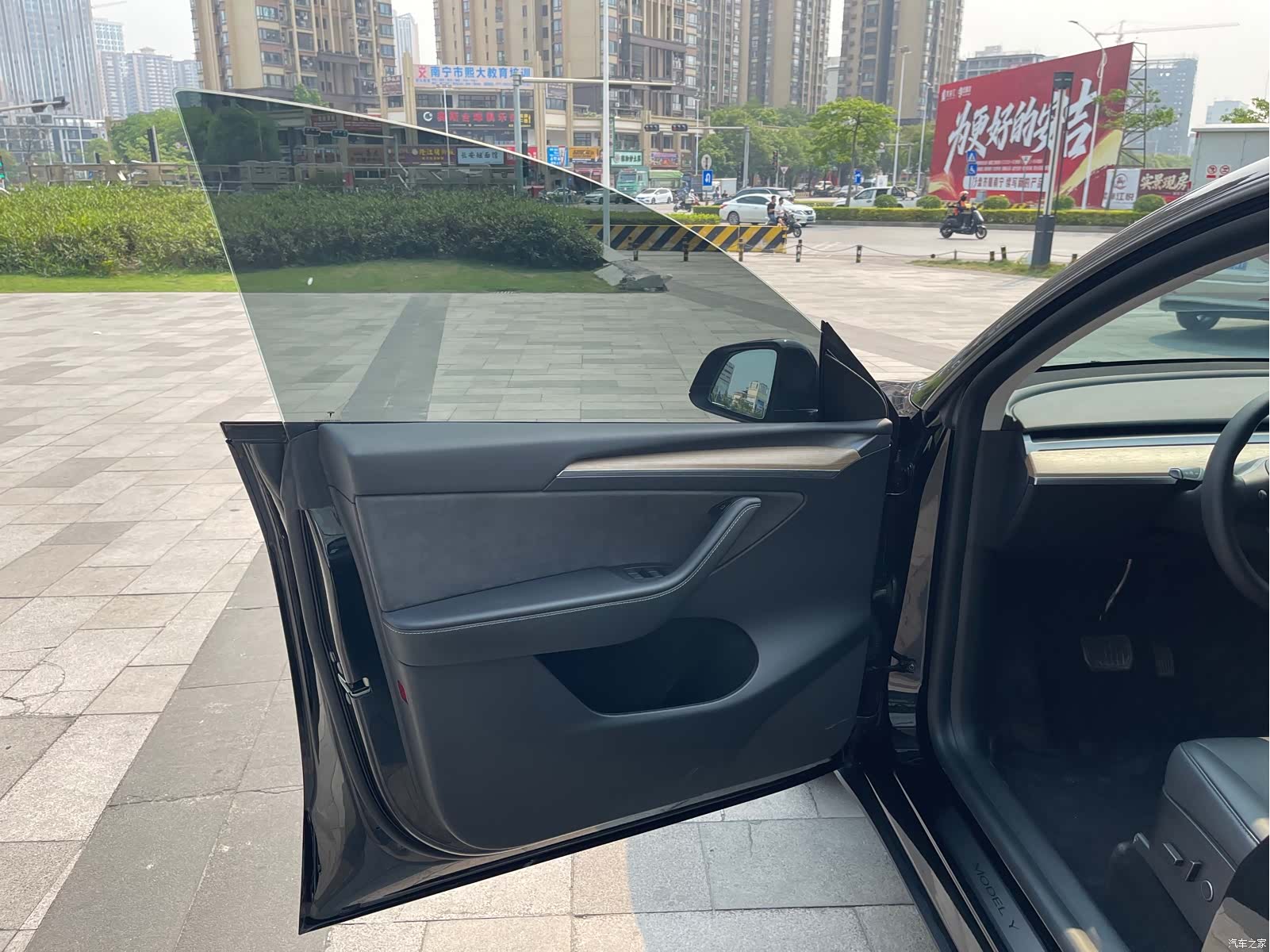Tesla Model Y, 2022 10