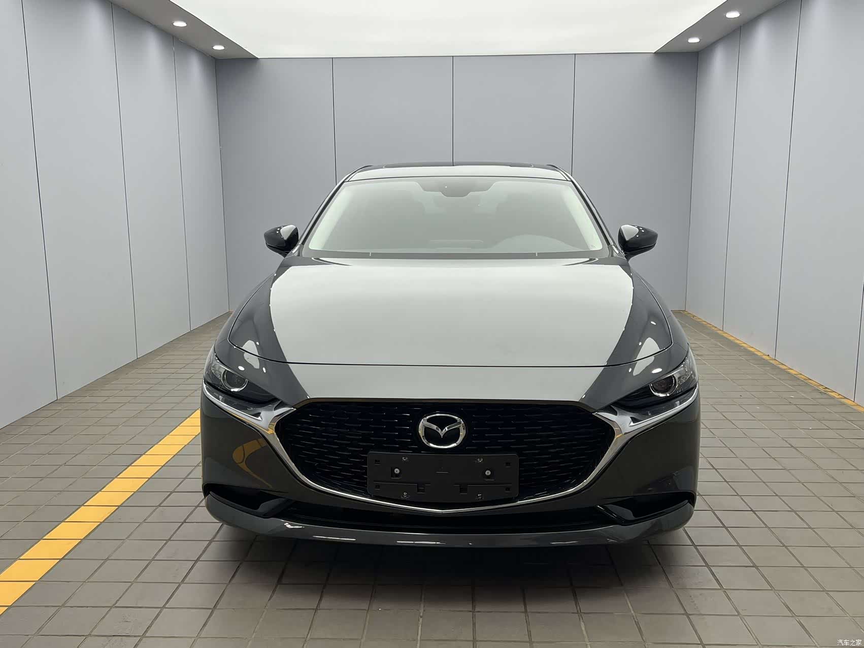 Mazda Mazda3, 2023 2