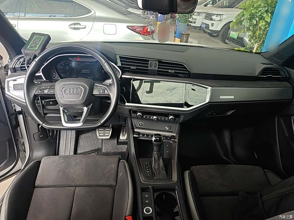 Audi Q3, 2023 6