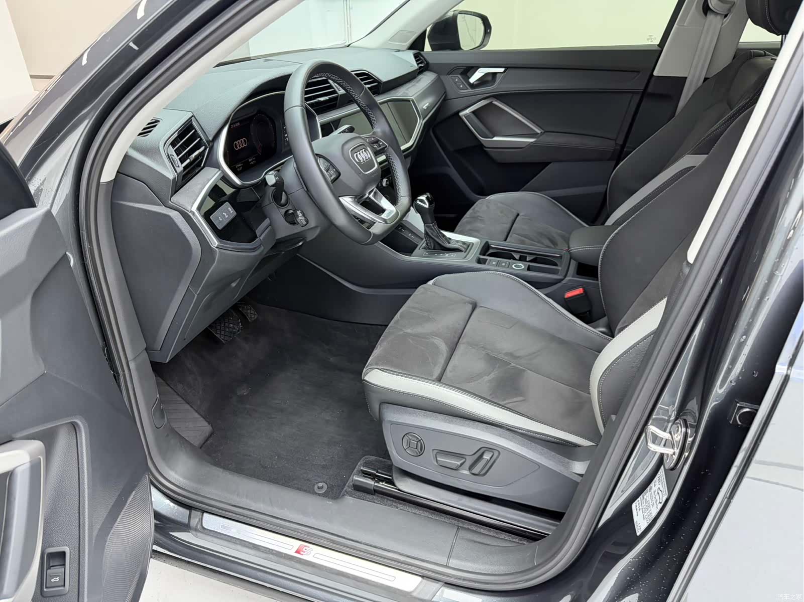 Audi Q3, 2022 13