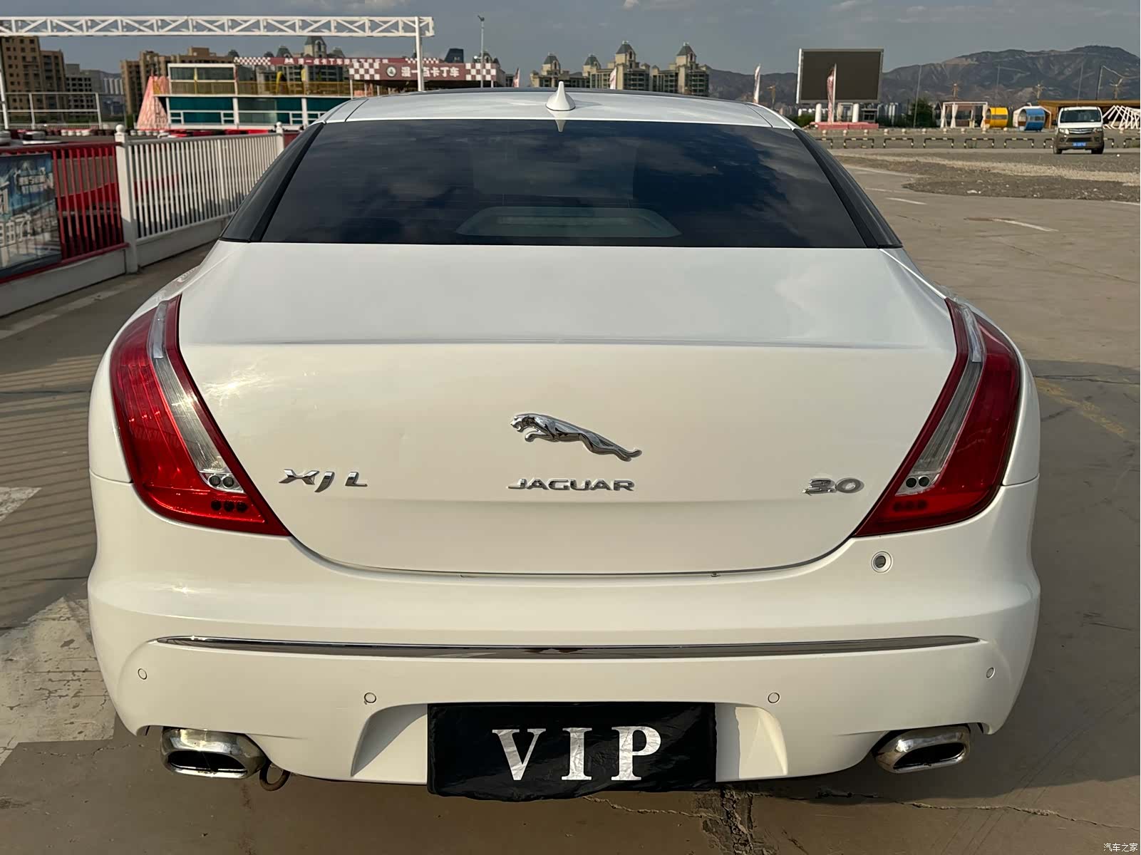 Jaguar XJ, 2016 7