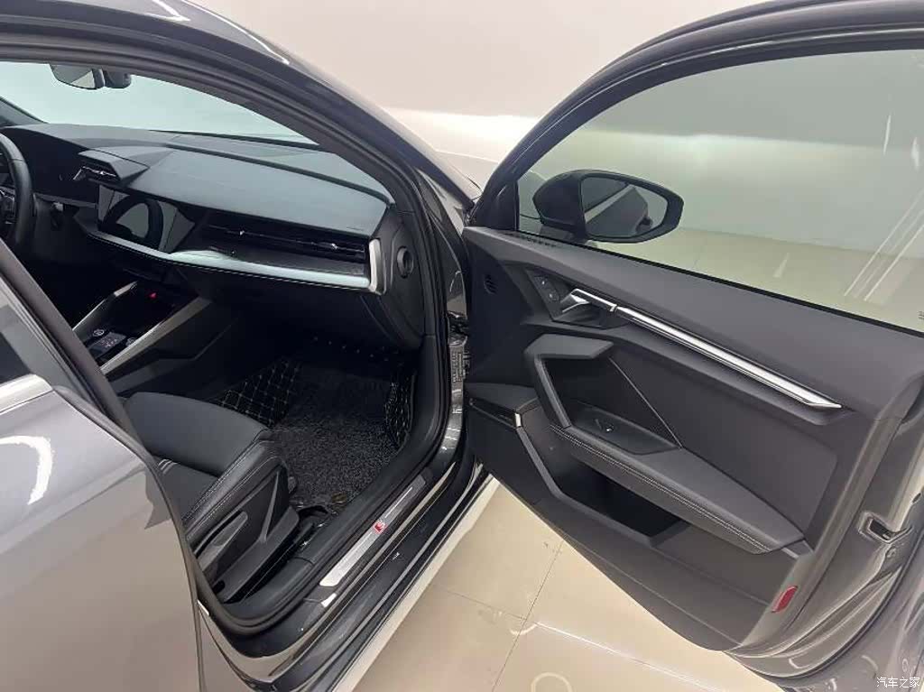 Audi A3, 2023 10