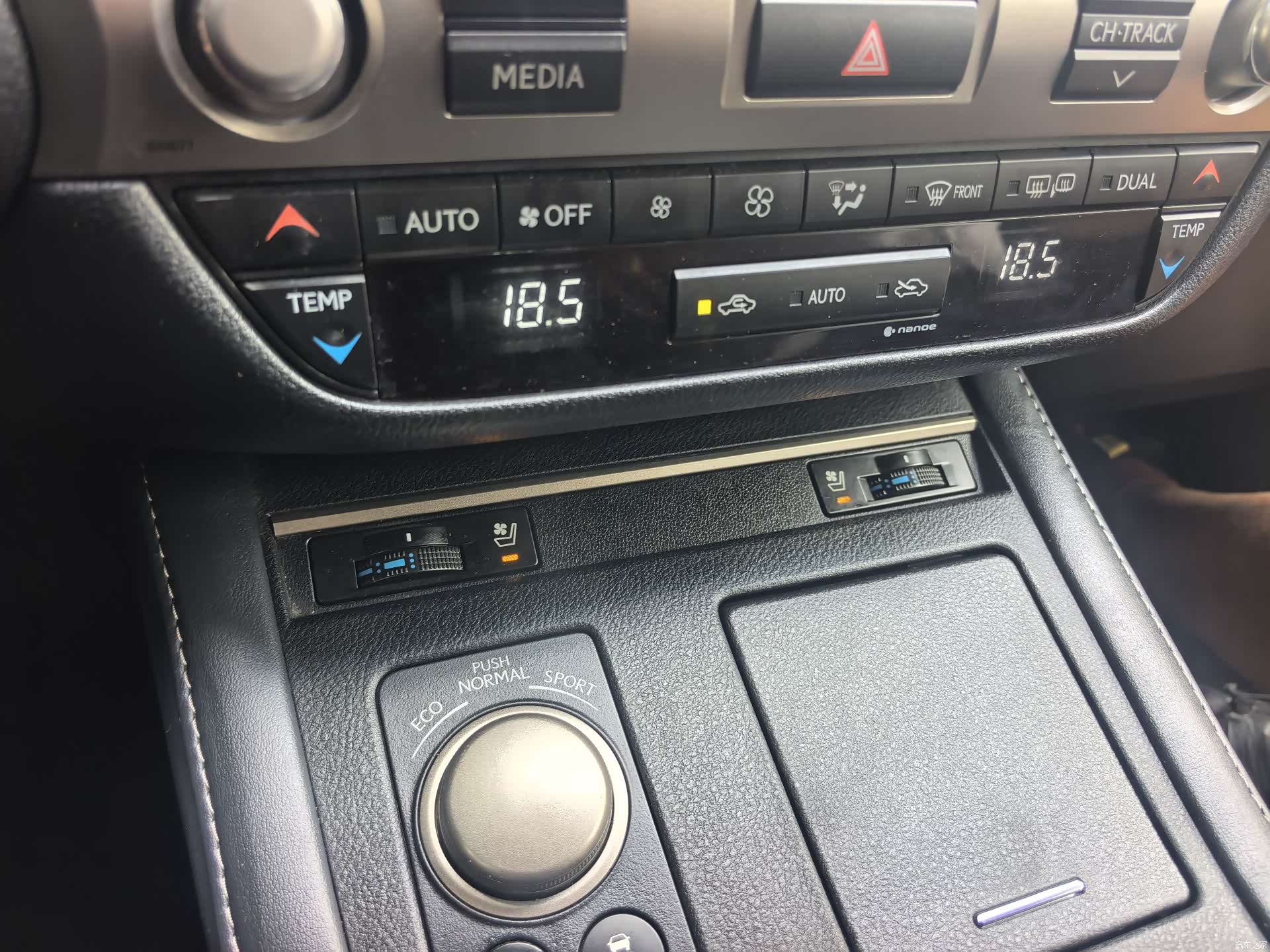 Lexus ES, 2018 11
