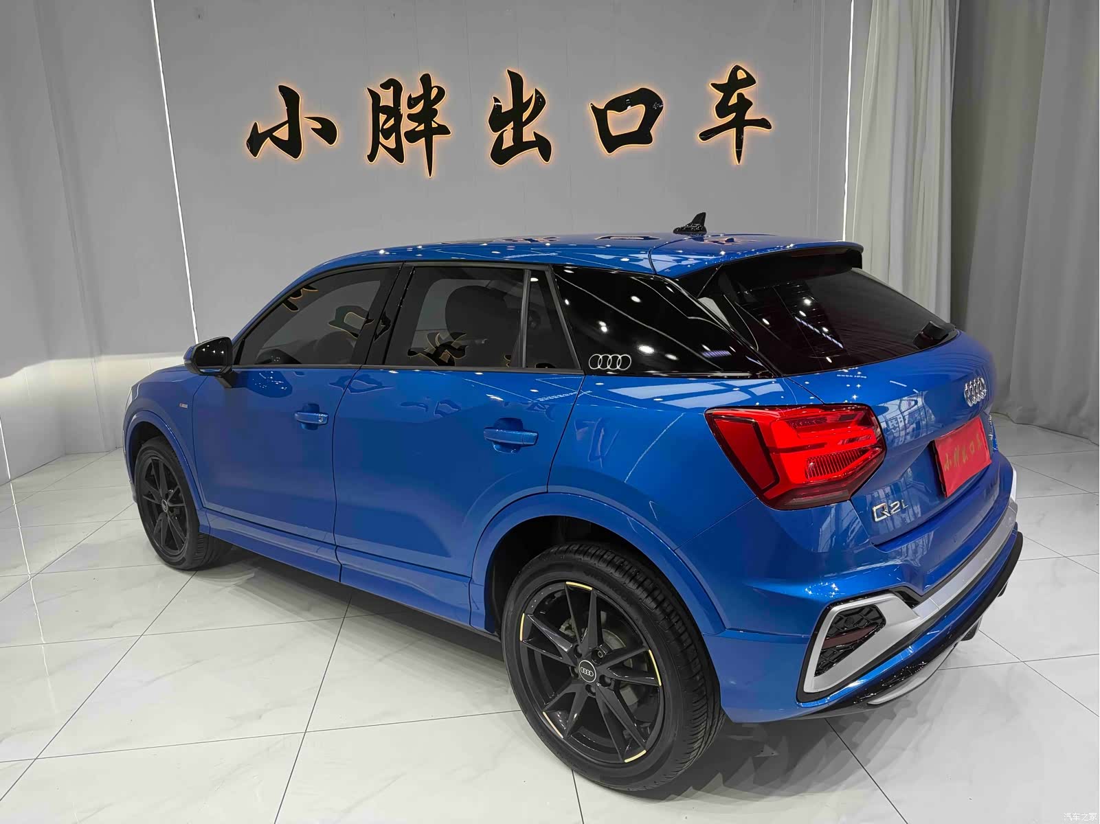 Audi Q2L, 2023 все фото