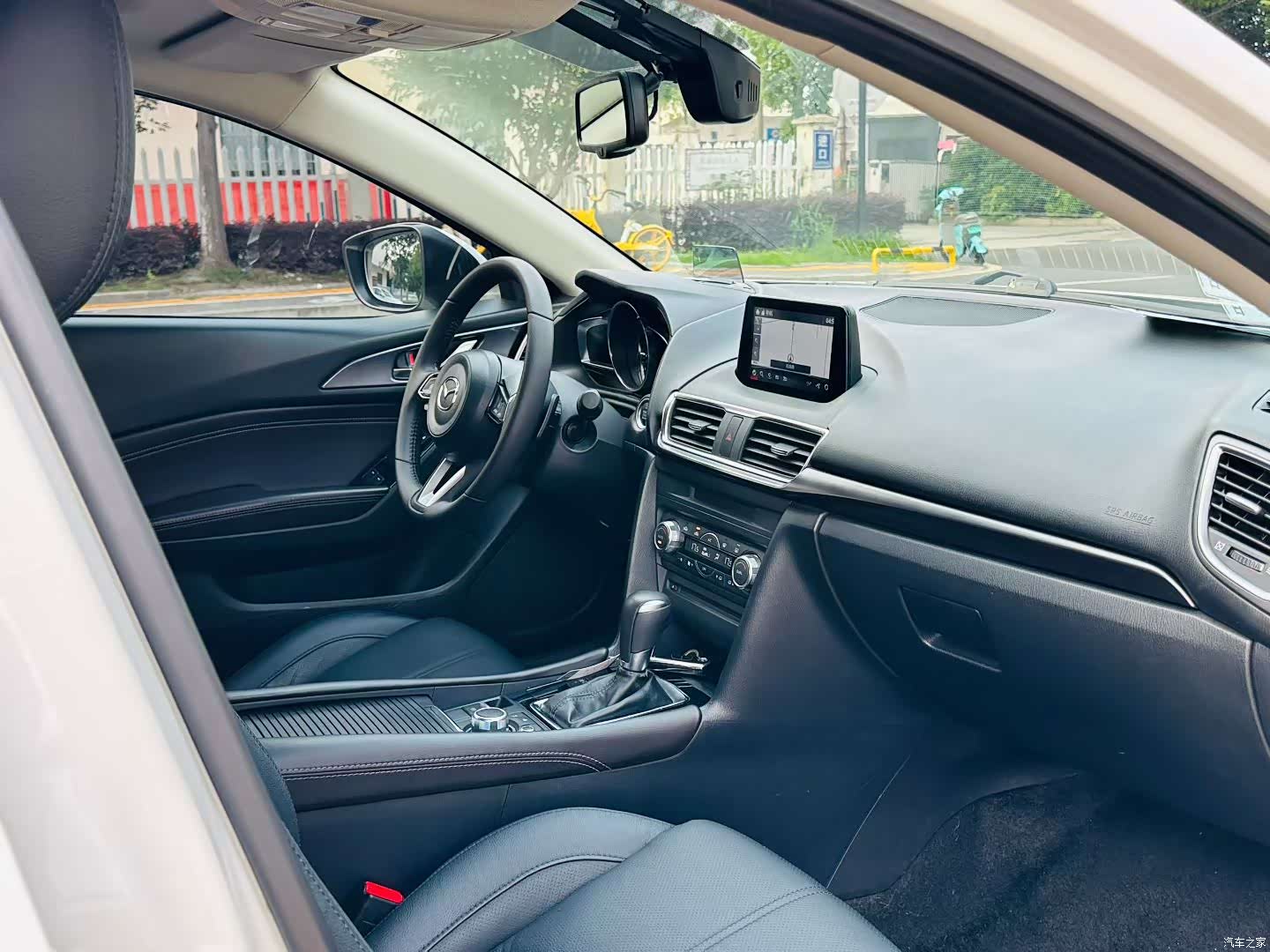 Mazda Mazda3, 2017 4