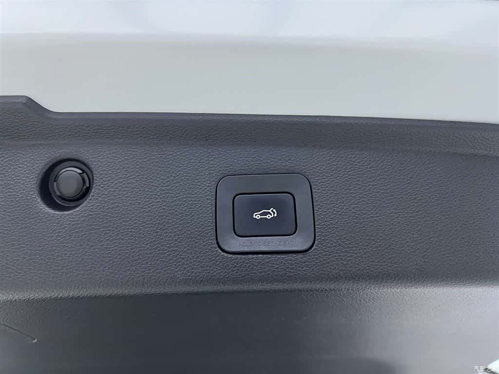 Trumpchi M6, 2025 29