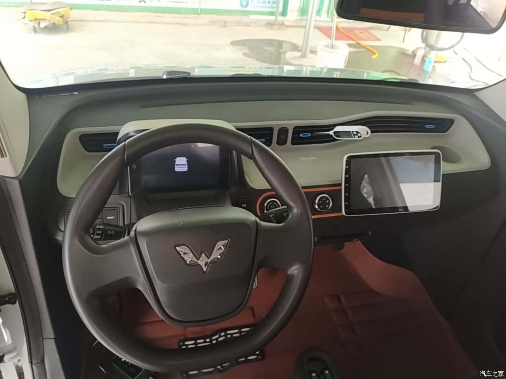 Wuling MINIEV, 2020 10