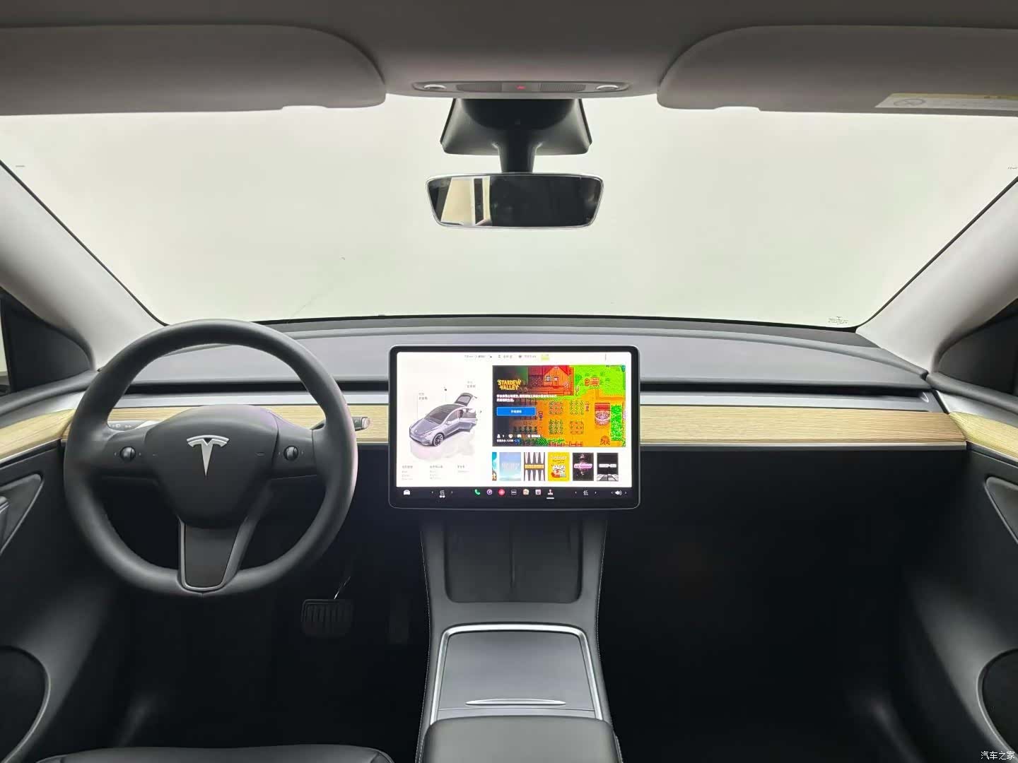 Tesla Model Y, 2023 7