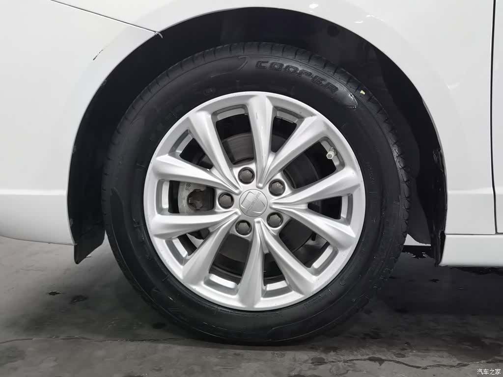Roewe i5, 2019 17