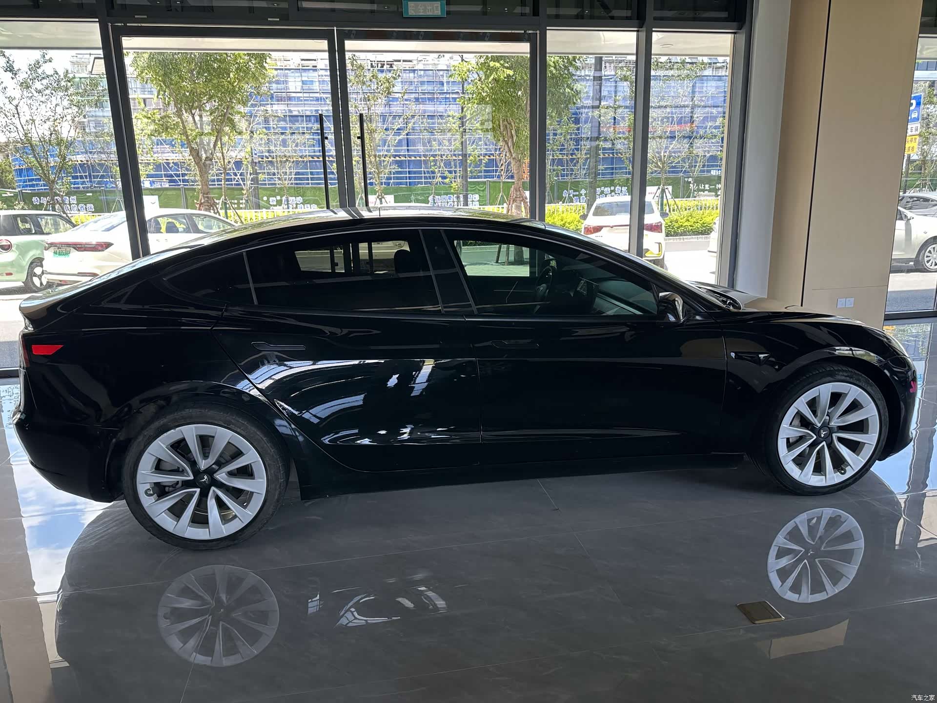 Tesla Model 3, 2023 3