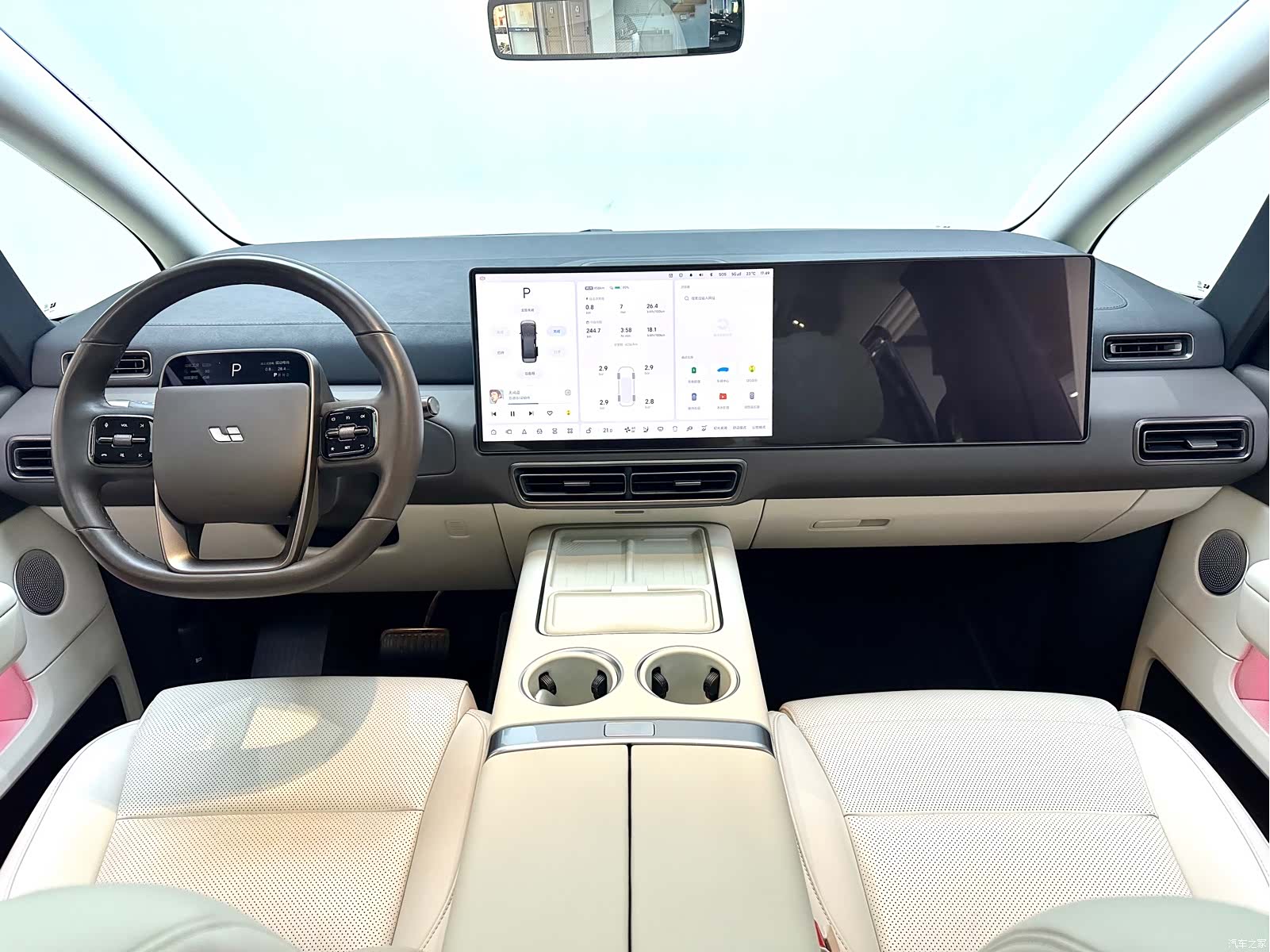 Li Auto MEGA, 2024 13