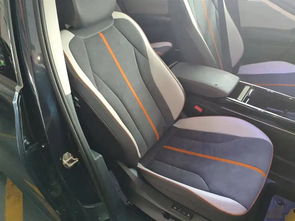 Volkswagen ID.6 CROZZ