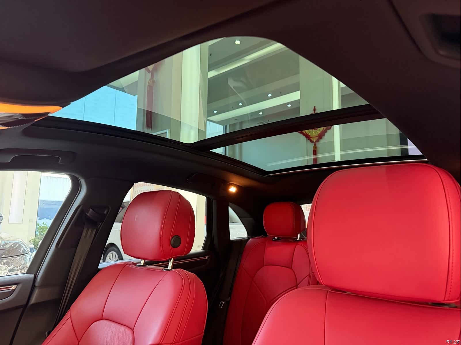 Porsche Macan, 2015 все фото