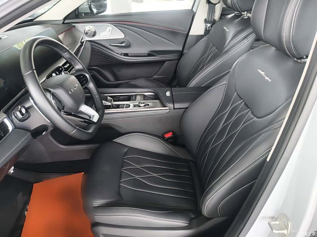 Chery Arrizo 8, 2025 15