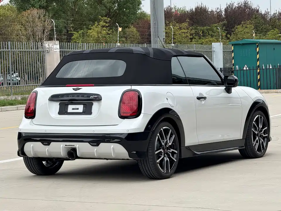 MINI JCW