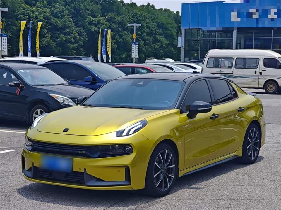 Lynk & Co 03 Lynk & Co 03